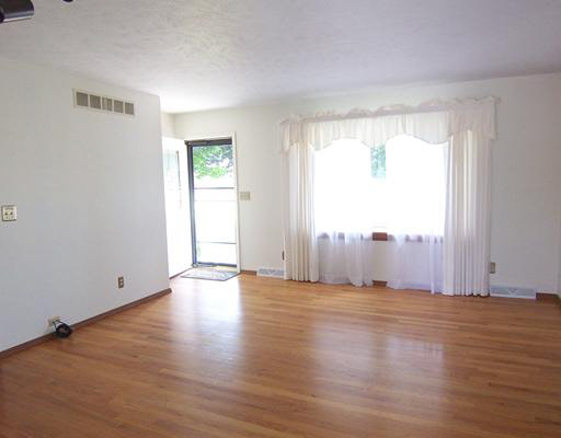 57302 Peggy Dr, South Bend, IN 46619 photo 8