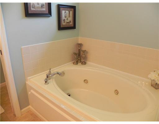 18054 Lisbon Dr, South Bend, IN 46637 photo 11