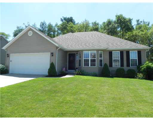 18054 Lisbon Dr, South Bend, IN 46637 photo 1