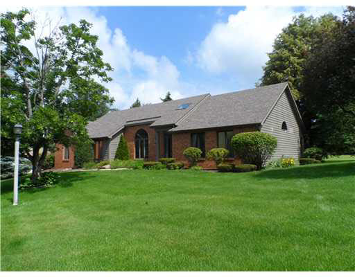 16145 Candlewycke Ct, Granger, IN 46530 photo 1