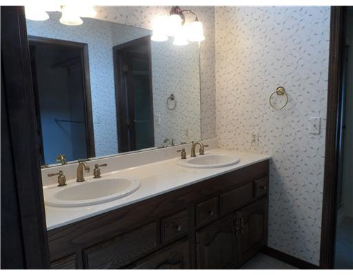 16145 Candlewycke Ct, Granger, IN 46530 photo 13