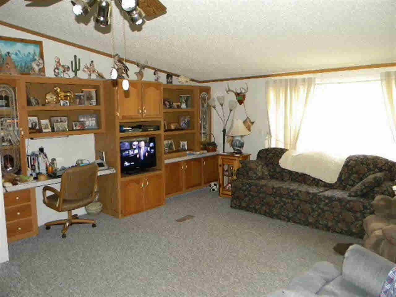9538 N Sandpoint Dr, Cromwell, IN 46732 photo 5