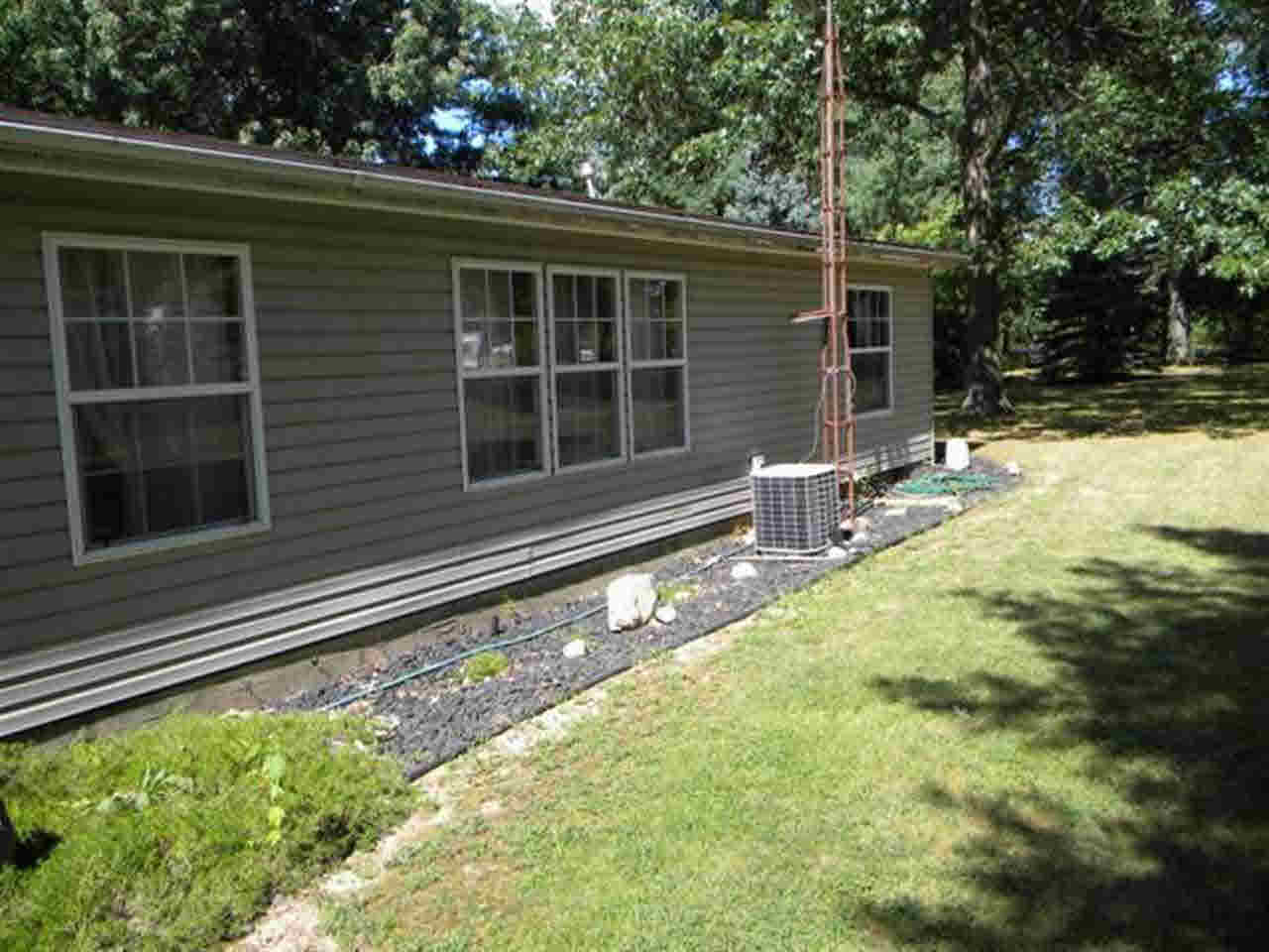 9538 N Sandpoint Dr, Cromwell, IN 46732 photo 13
