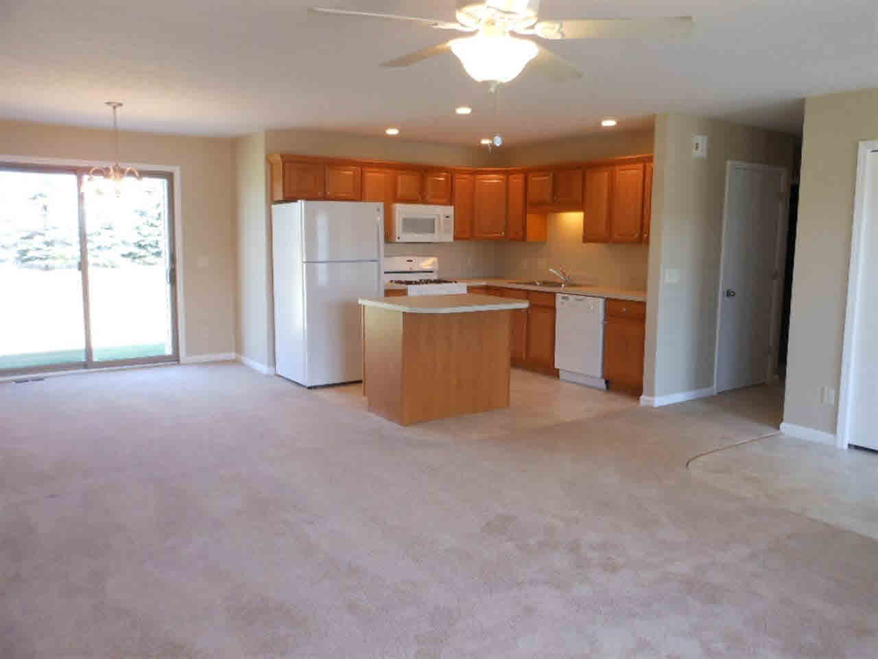 2025 Carina Cir, Goshen, IN 46526 photo 2