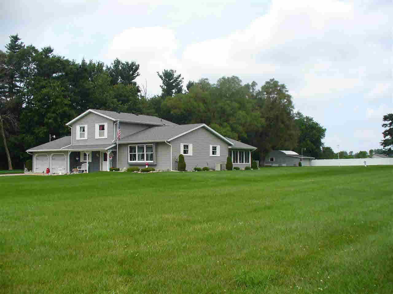 27279 Cr 4, Elkhart, IN 46514 photo 2