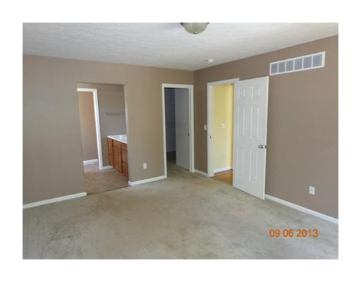 18343 Munich Ponds Dr, South Bend, IN 46637 photo 9