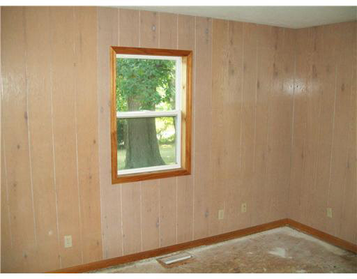 836 S 725 E, Mill Creek, IN 46365 photo 9