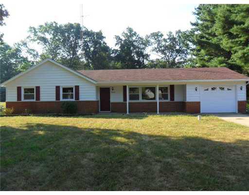 18240 Chipstead Dr, South Bend, IN 46637 photo 1