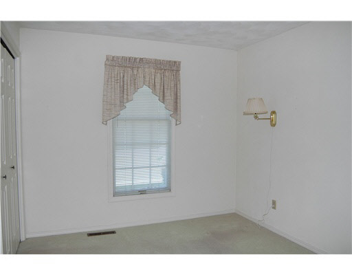 55730 Raintree Dr, Osceola, IN 46561 photo 14