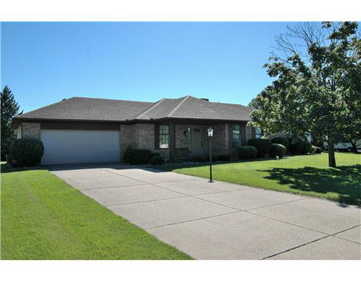 55730 Raintree Dr, Osceola, IN 46561 photo 1