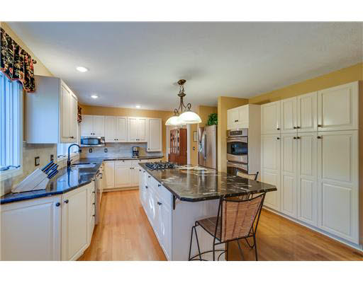 17000 Barryknoll Way, Granger, IN 46530 photo 4