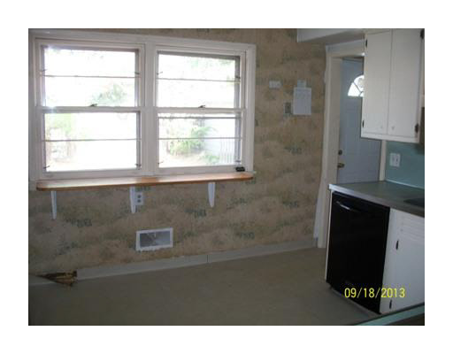 1839 Churchill Dr, South Bend, IN 46617 photo 6