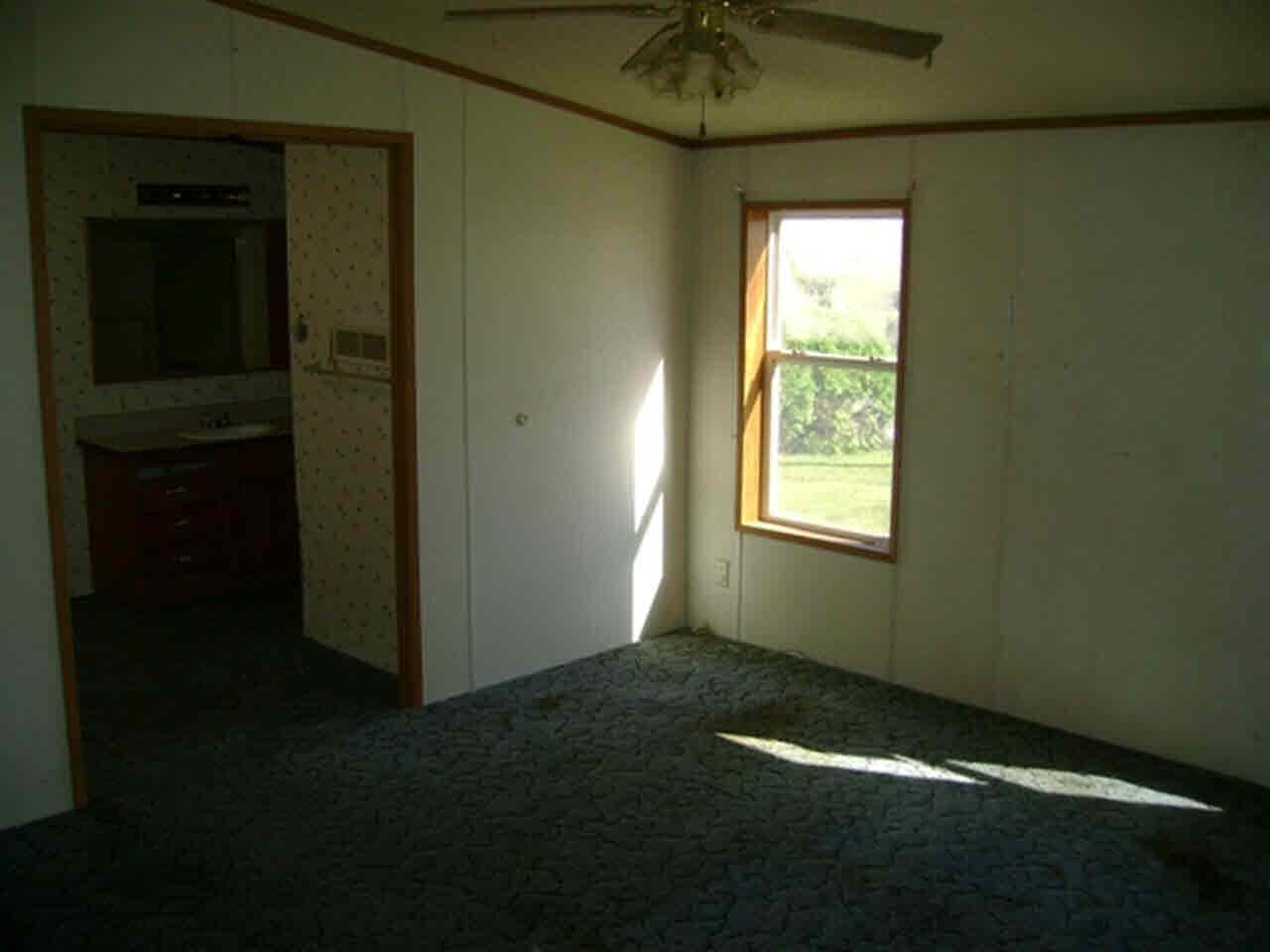 513 E High St, Etna Green, IN 46524 photo 9