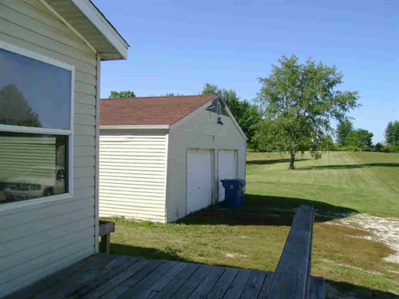513 E High St, Etna Green, IN 46524 photo 17