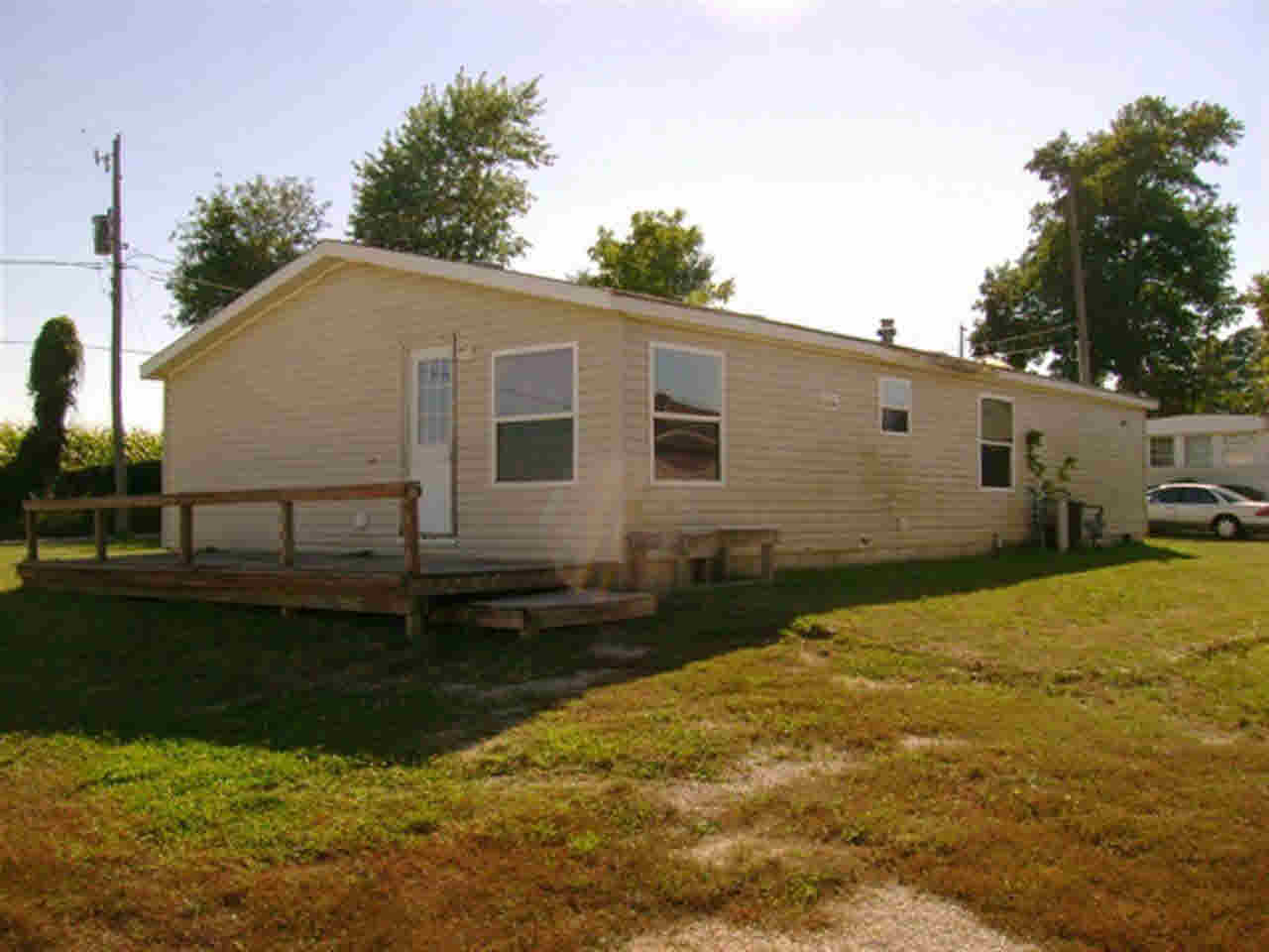 513 E High St, Etna Green, IN 46524 photo 2