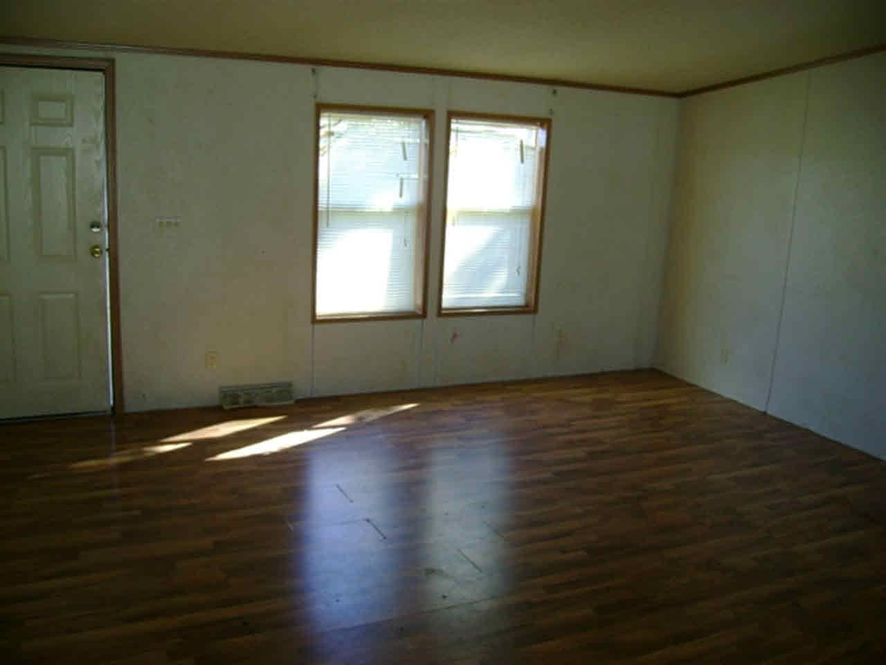 513 E High St, Etna Green, IN 46524 photo 8