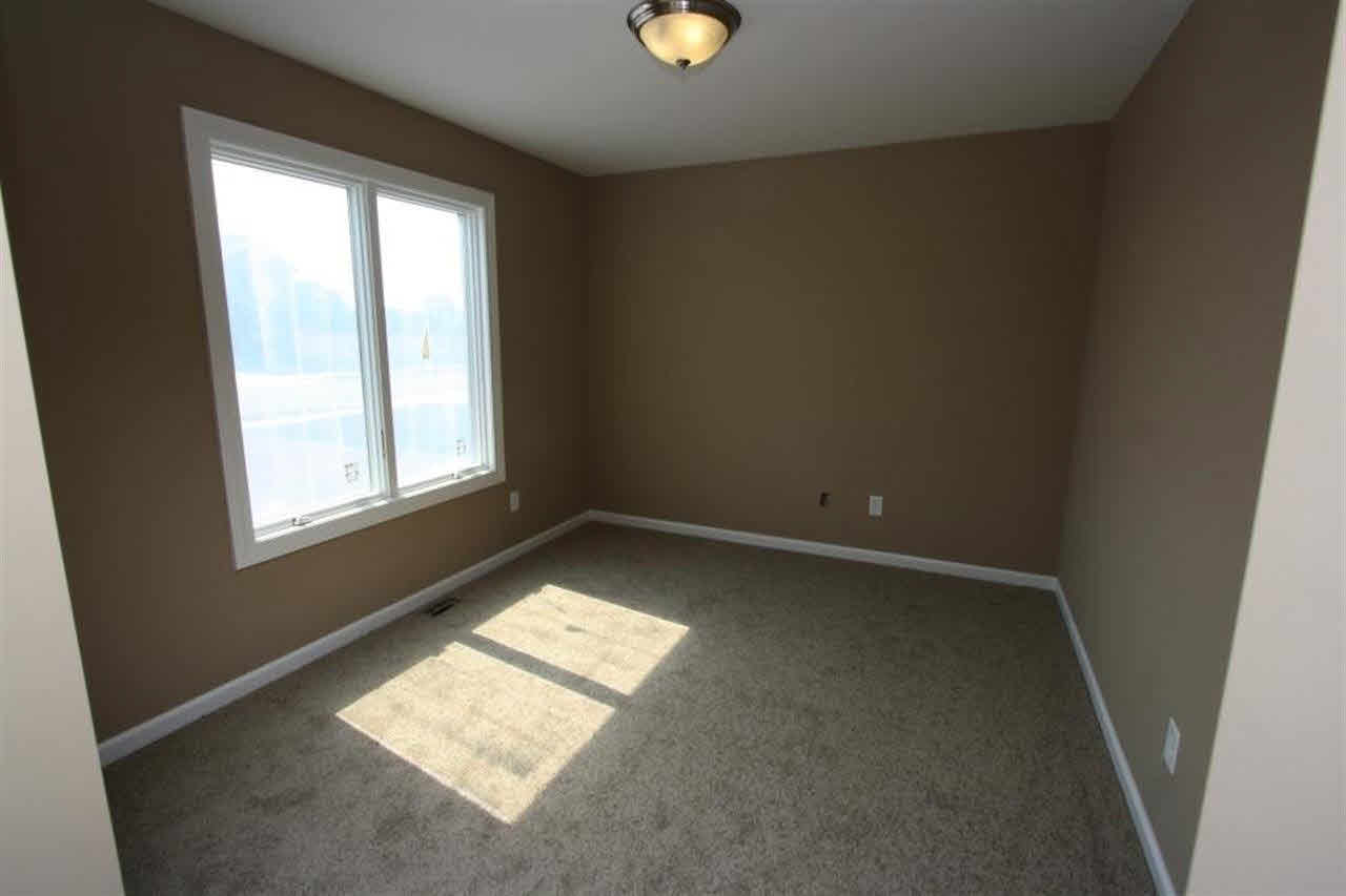 206 Norway Spruce Ln, Walkerton, IN 46574 photo 2