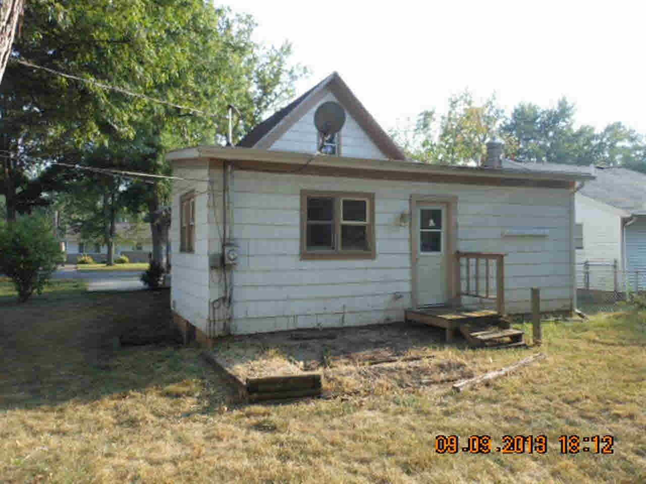 1307 Division St, Goshen, IN 46526 photo 4