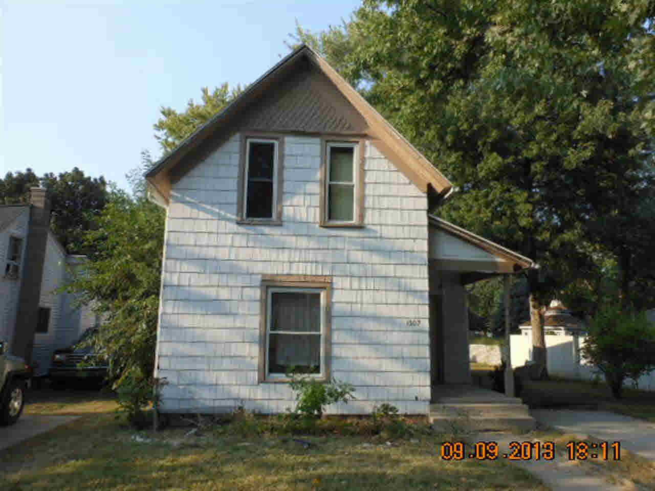 1307 Division St, Goshen, IN 46526 photo 2