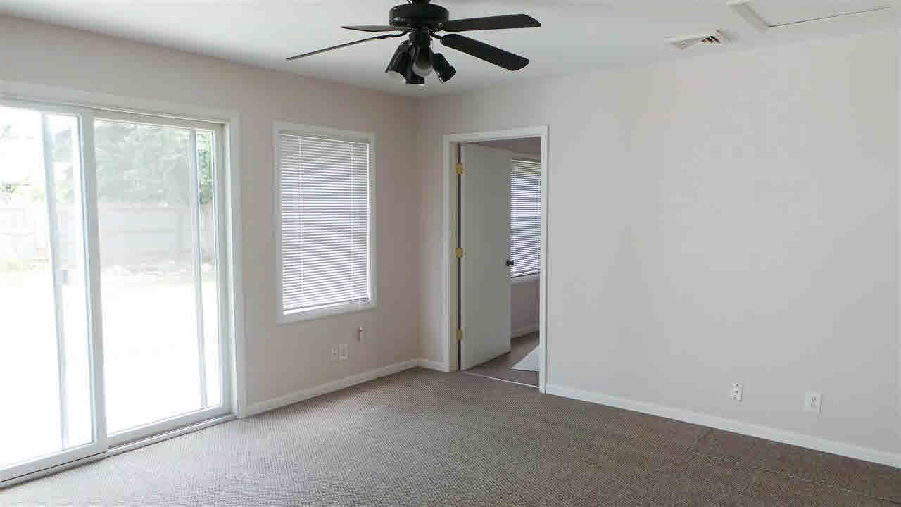 1522 Cone St, Elkhart, IN 46514 photo 2