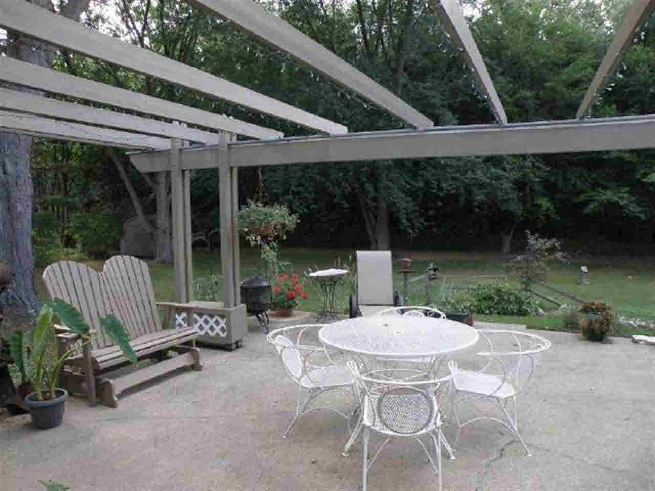 26171 Vista Ln, Elkhart, IN 46517 photo 3