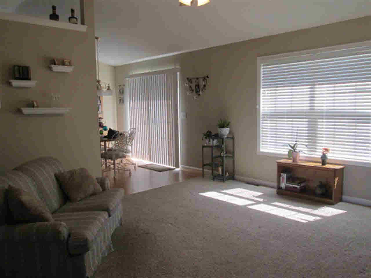 30354 Wyndtree Blvd, Elkhart, IN 46516 photo 3