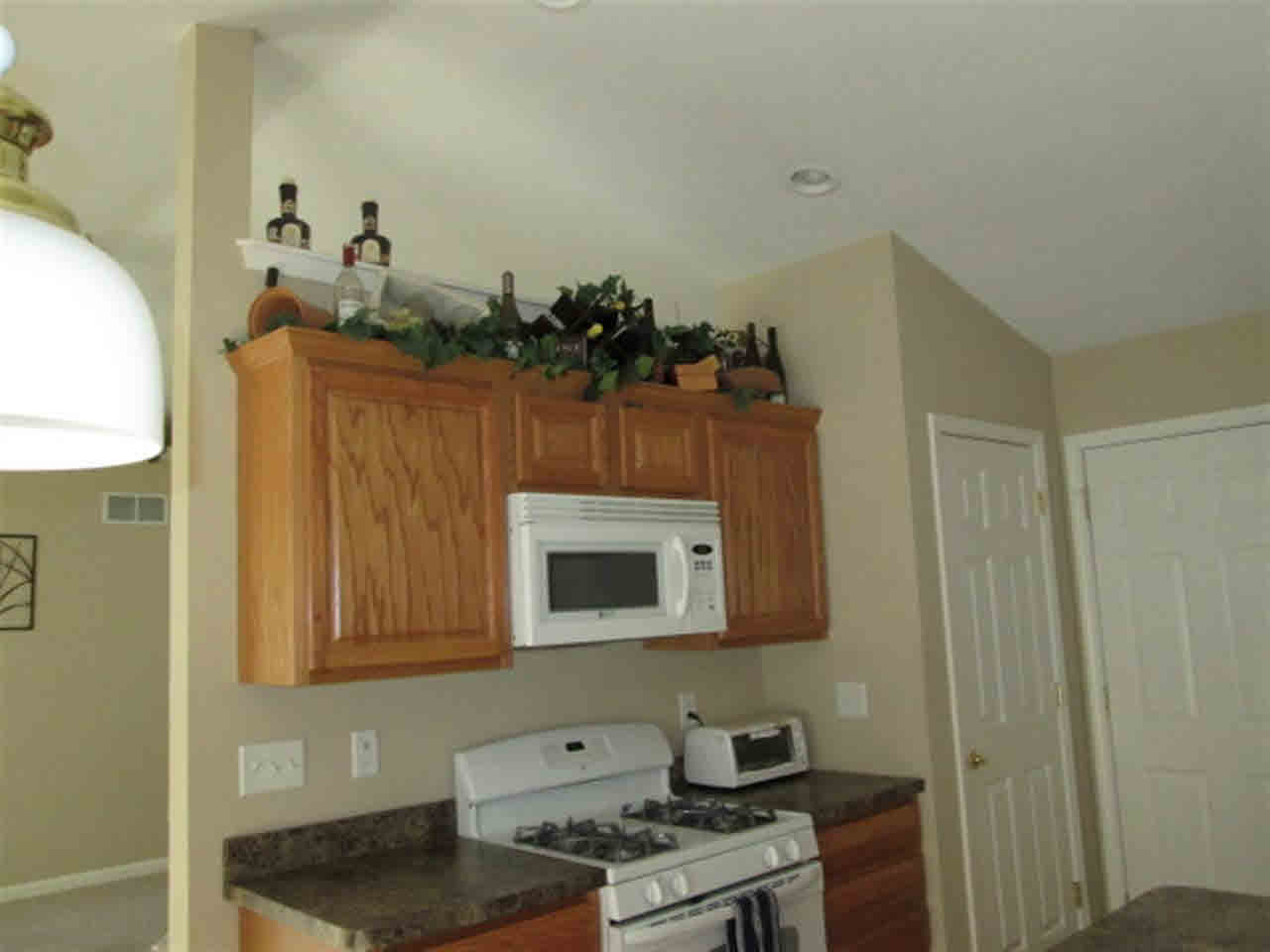 30354 Wyndtree Blvd, Elkhart, IN 46516 photo 9