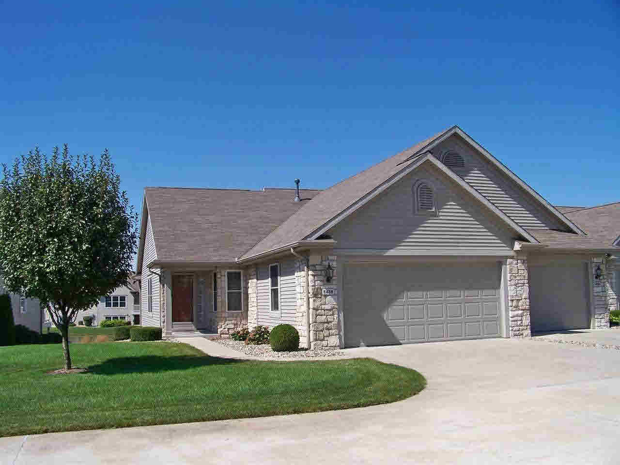 1438 Canterbury Ct, Goshen, IN 46526 photo 2