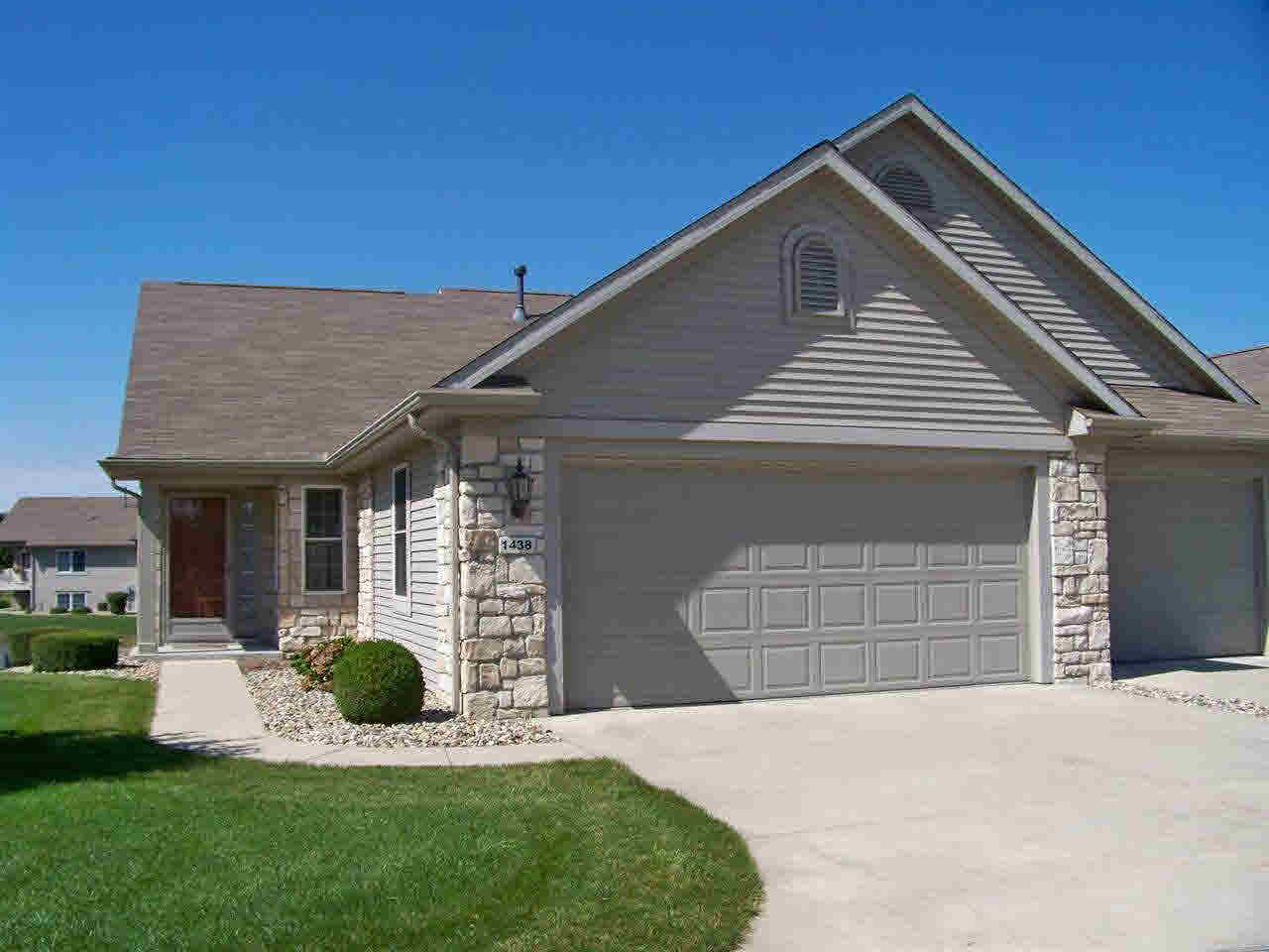 1438 Canterbury Ct, Goshen, IN 46526 photo 1