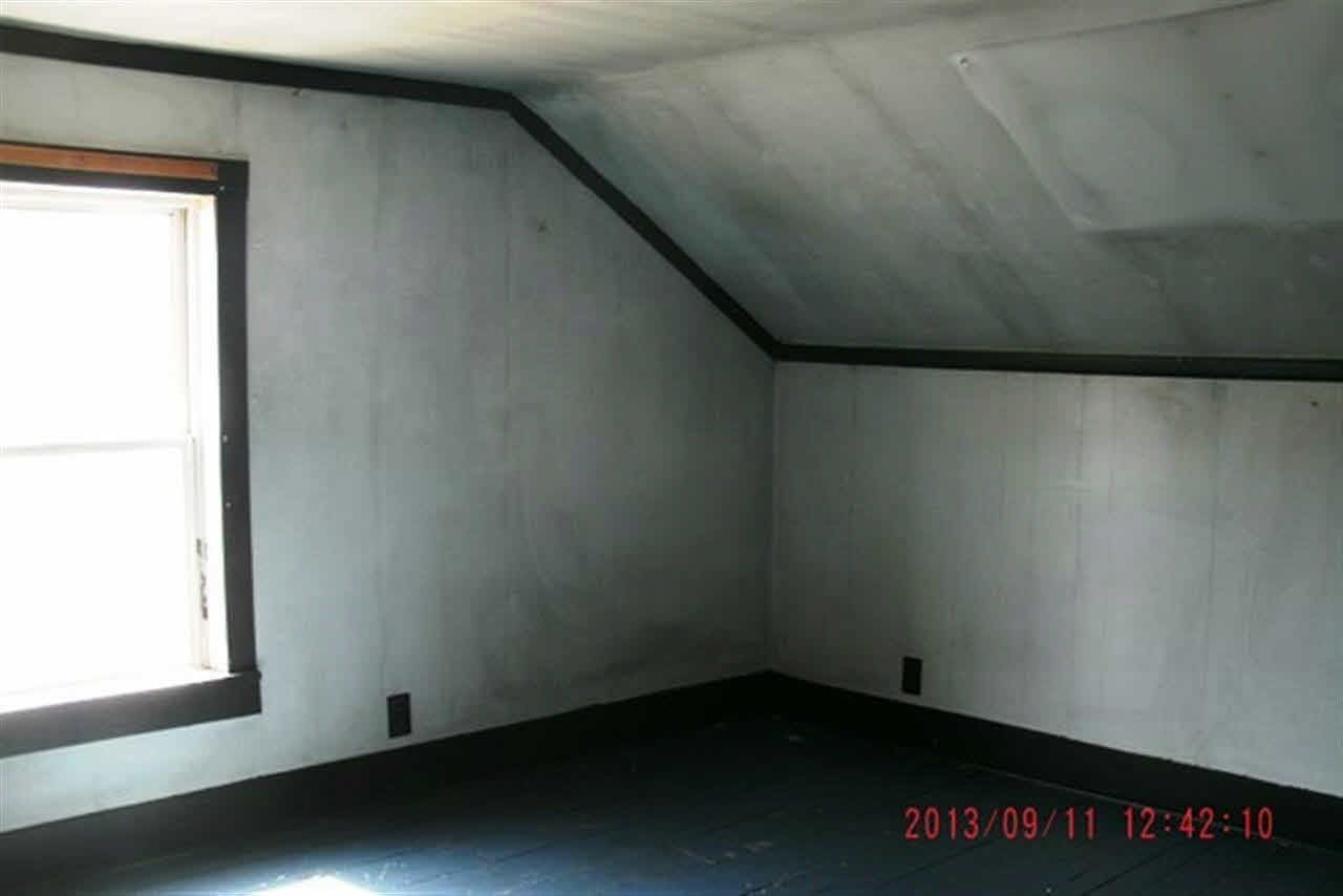 9635 W Barry St, Orland, IN 46776 photo 7