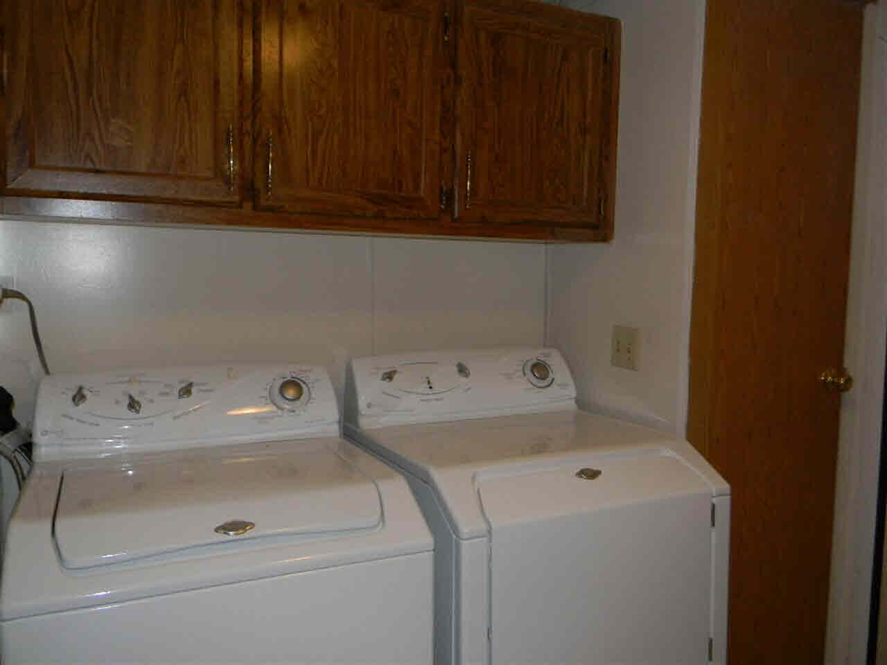 404 E County Line Rd, Wolcottville, IN 46795 photo 24