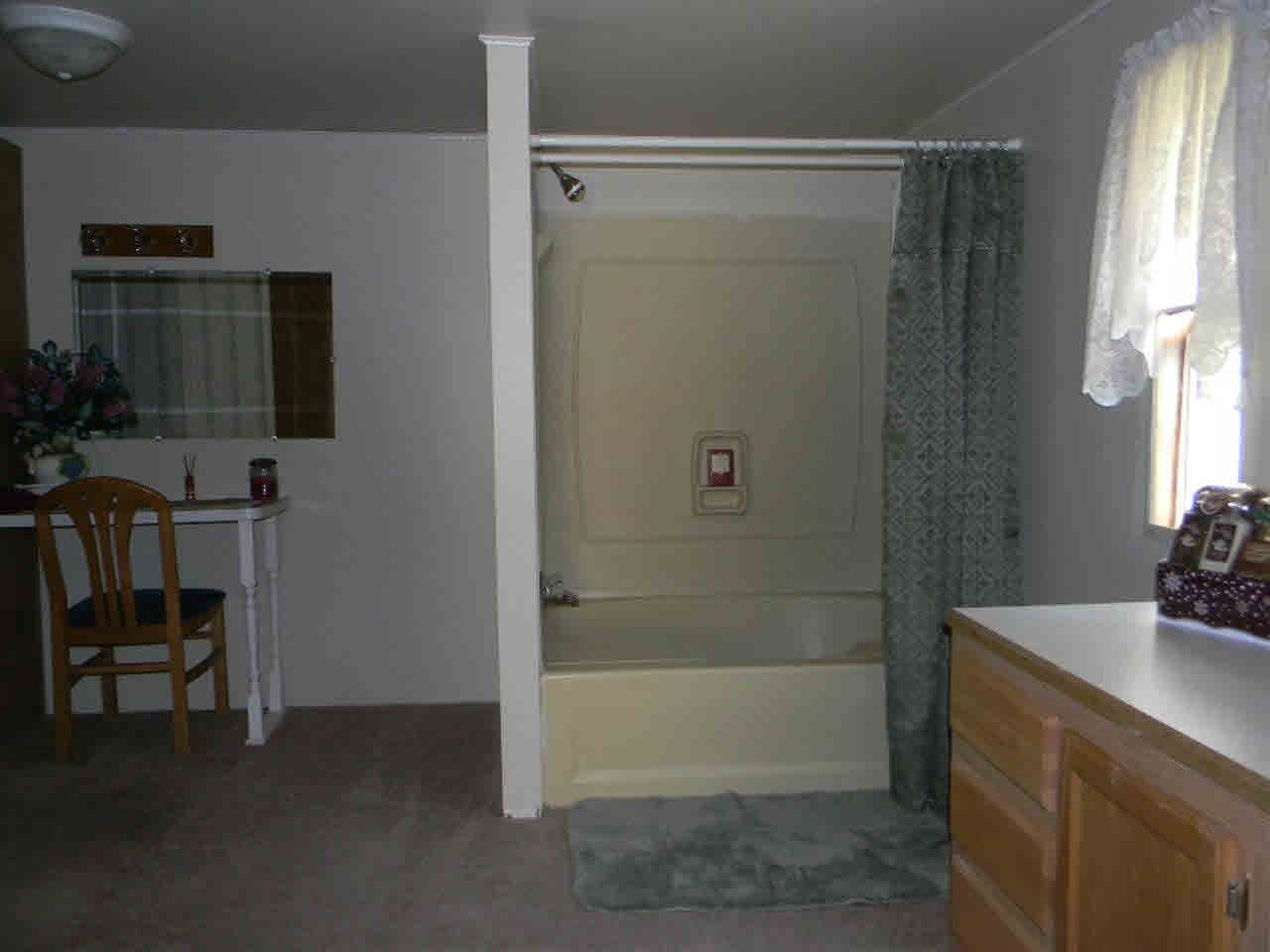 404 E County Line Rd, Wolcottville, IN 46795 photo 20