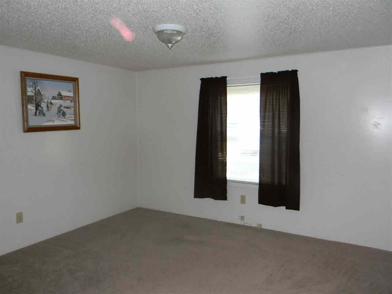 404 E County Line Rd, Wolcottville, IN 46795 photo 28