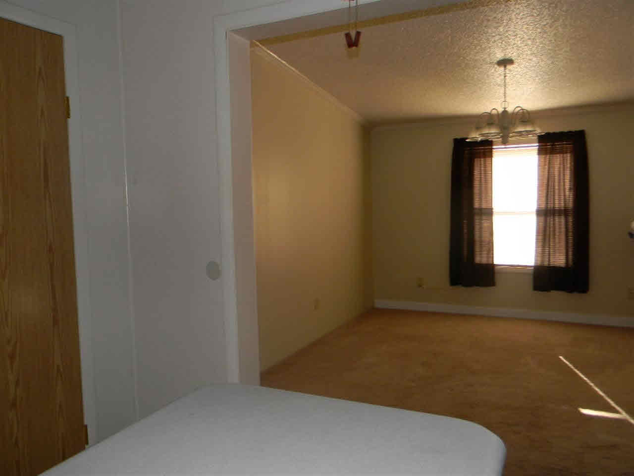 404 E County Line Rd, Wolcottville, IN 46795 photo 29