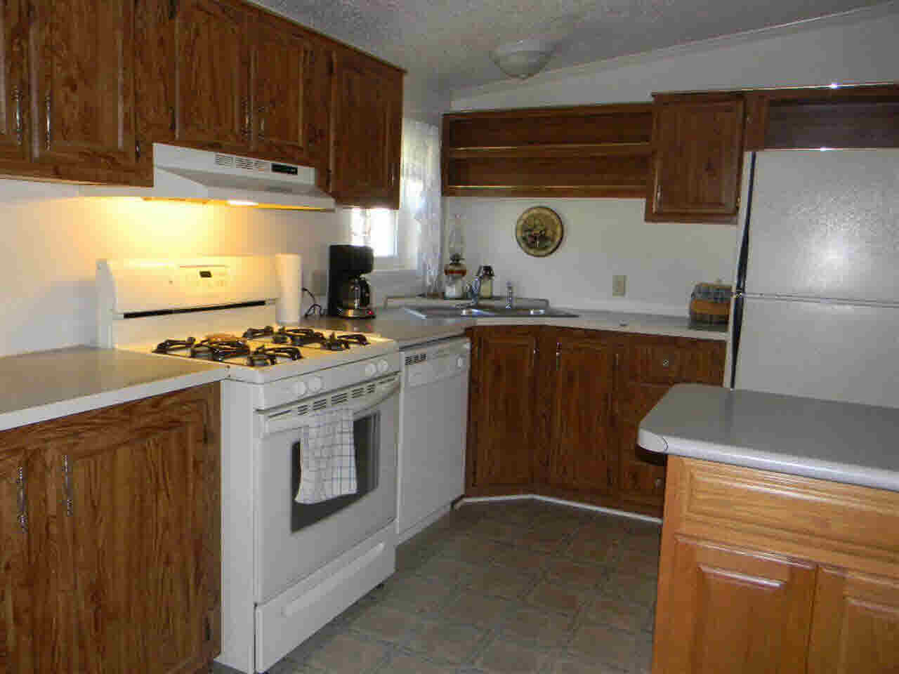 404 E County Line Rd, Wolcottville, IN 46795 photo 14