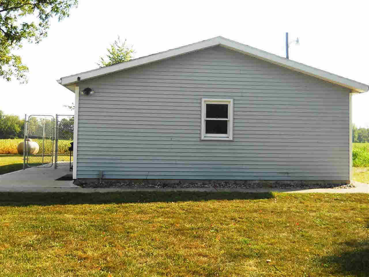 8426 E Swan Rd, Avilla, IN 46710 photo 22