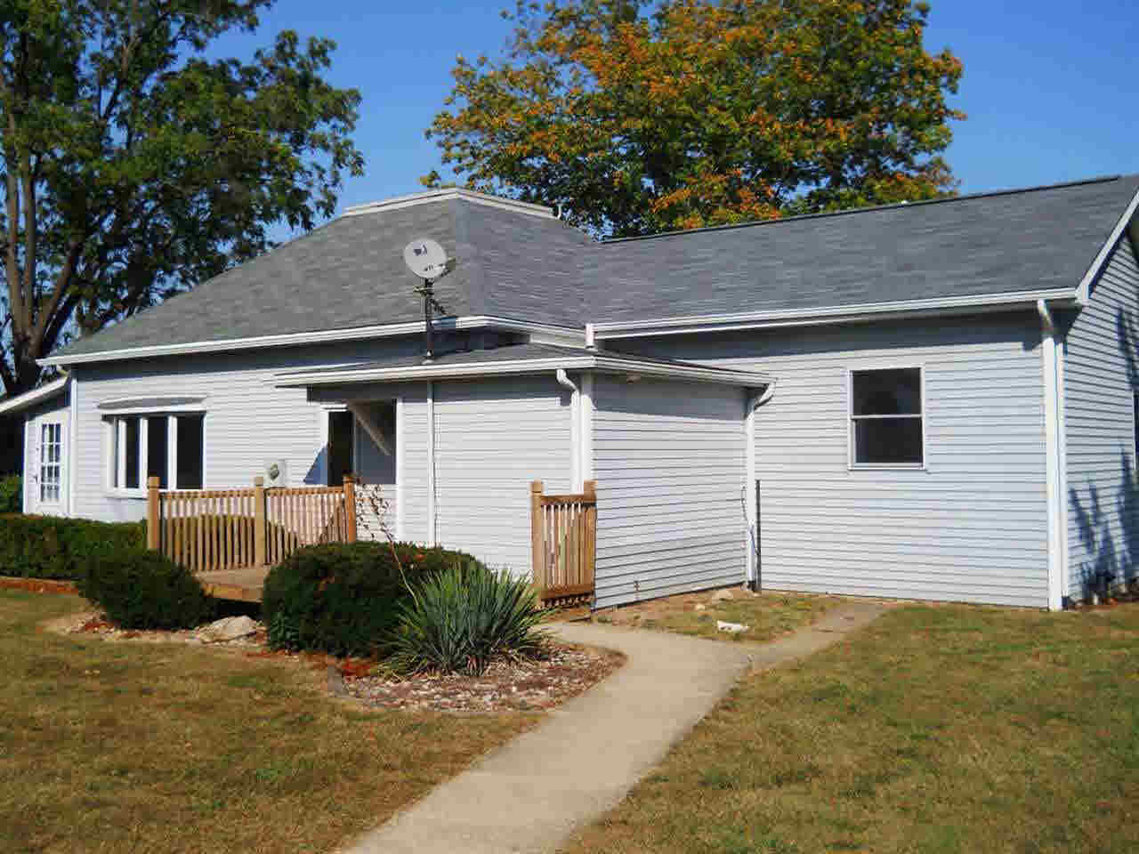 8426 E Swan Rd, Avilla, IN 46710 photo 2