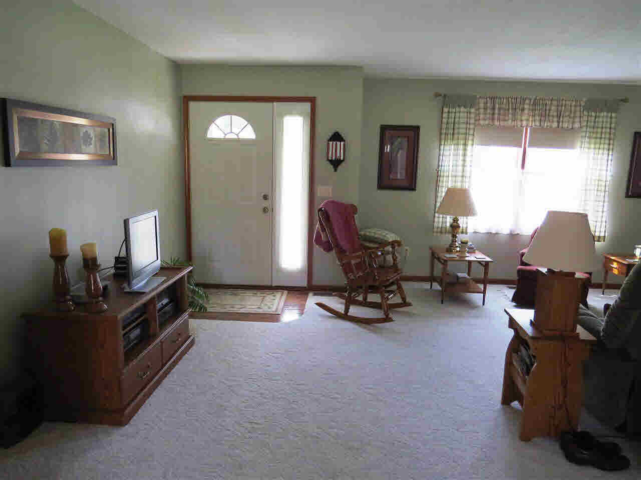 426 Hillcrest Dr, Goshen, IN 46528 photo 5