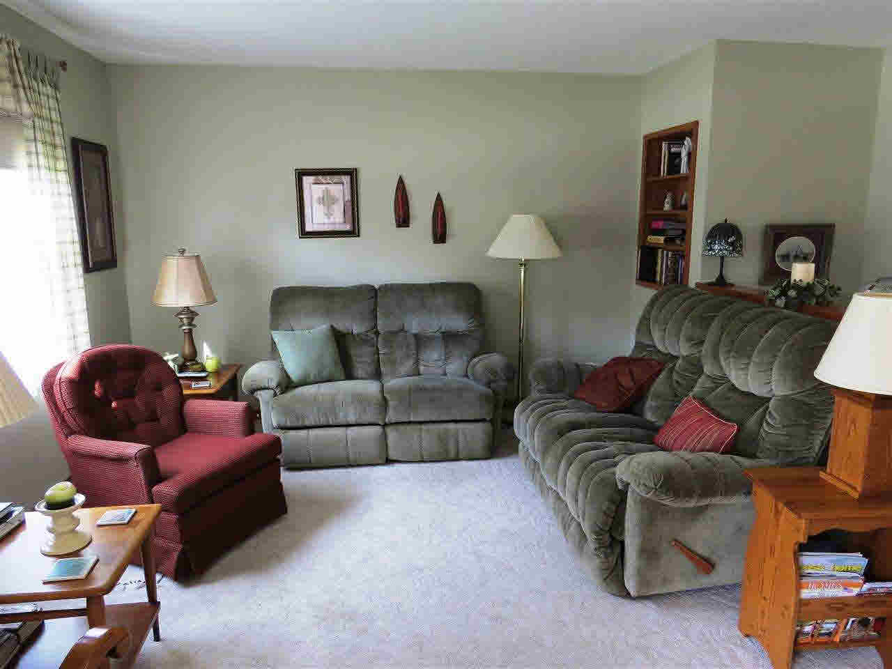 426 Hillcrest Dr, Goshen, IN 46528 photo 4