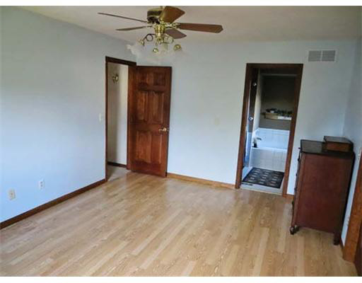 12363 Pennyroyal Ln, Granger, IN 46530 photo 14