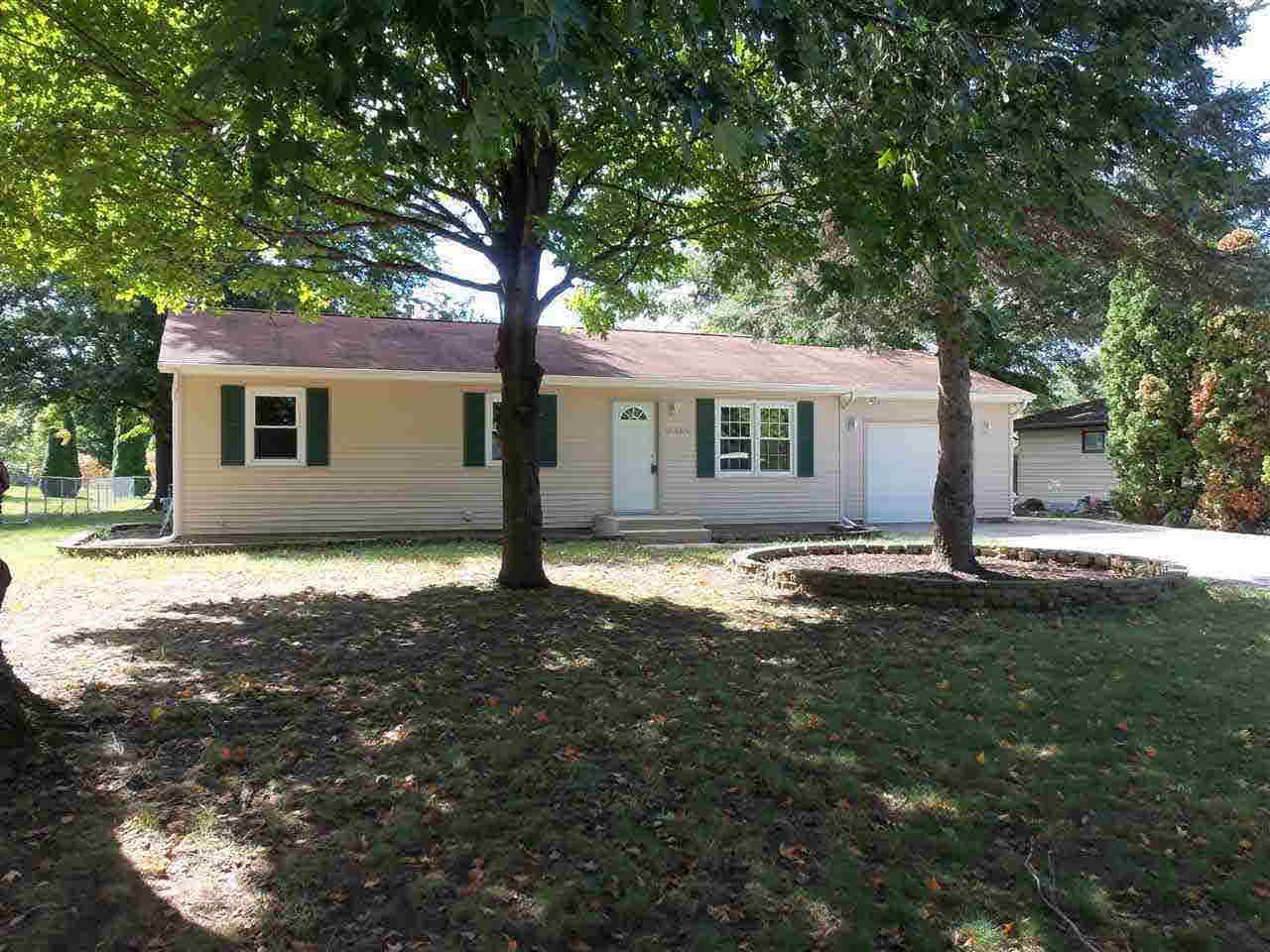 18886 1st St, New Paris, IN 46553 photo 1