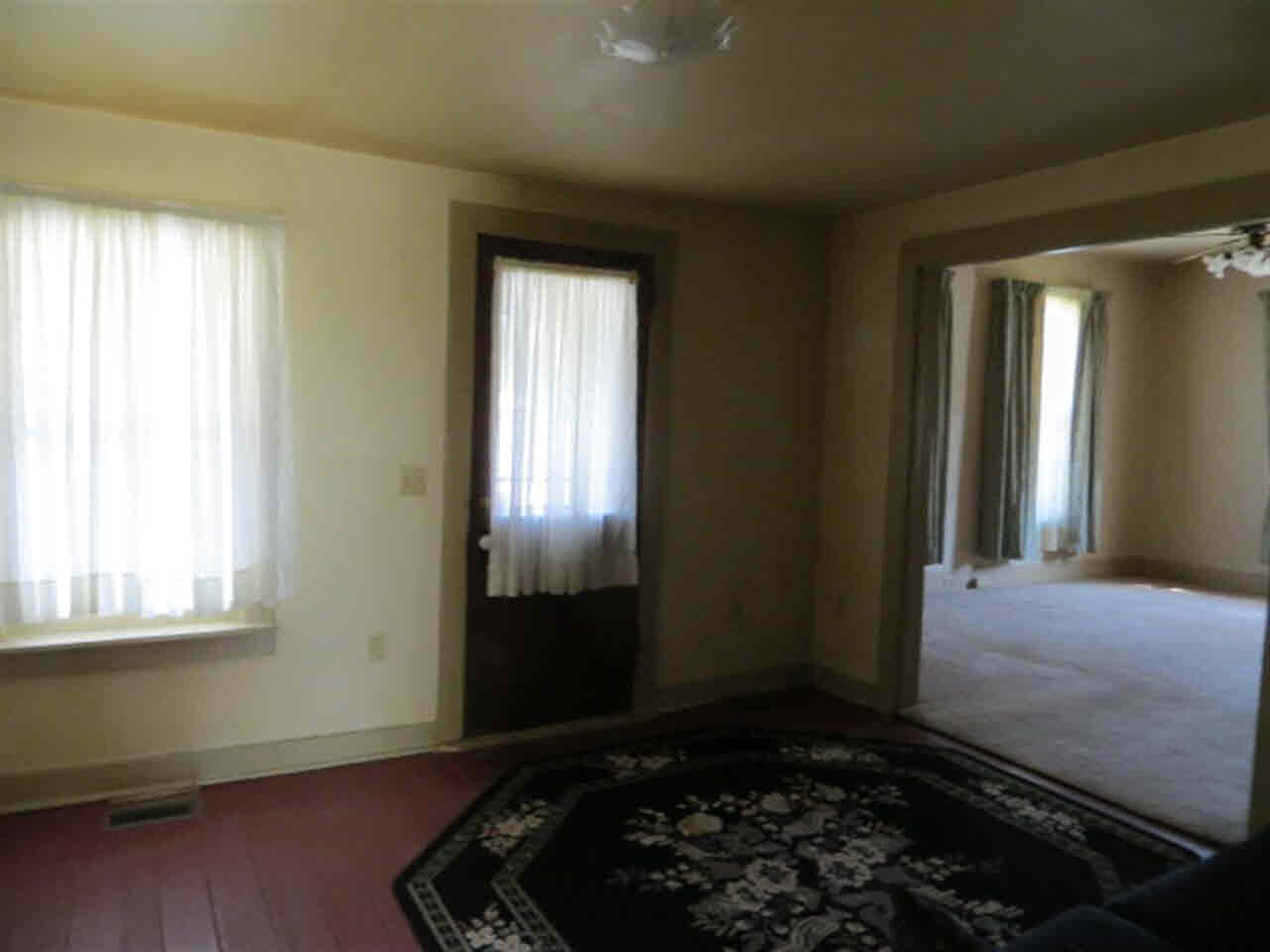 654 E Wayne St, Kendallville, IN 46755 photo 7