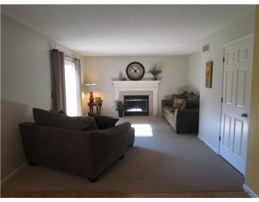 14556 Skybreeze Ct, Granger, IN 46530 photo 3