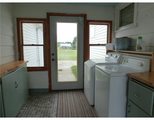 2435 E Market St, Nappanee, IN 46550 photo 13