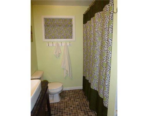 2435 E Market St, Nappanee, IN 46550 photo 11
