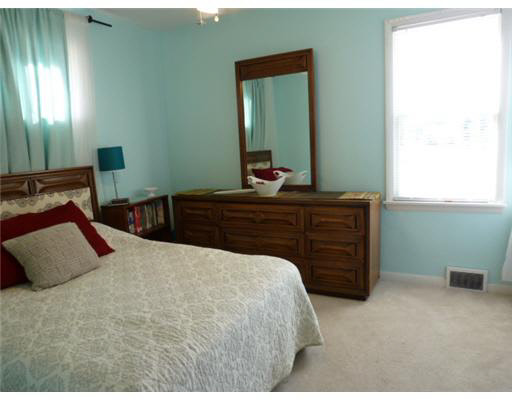 2435 E Market St, Nappanee, IN 46550 photo 7