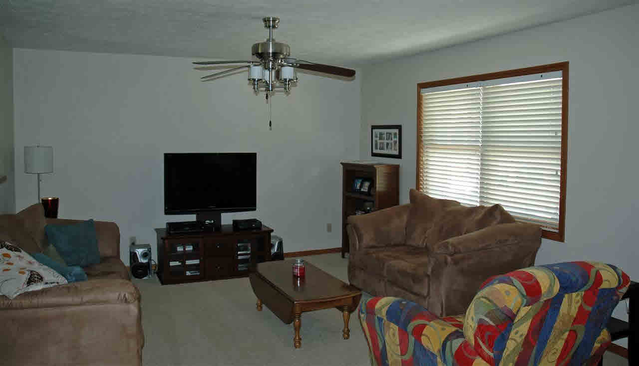 2601 Faunn St, Winona Lake, IN 46590 photo 2