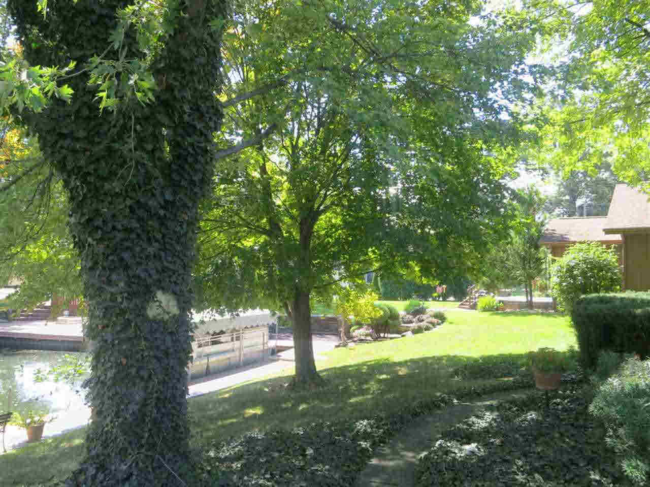 12104 N Mohican Dr, Syracuse, IN 46567 photo 14