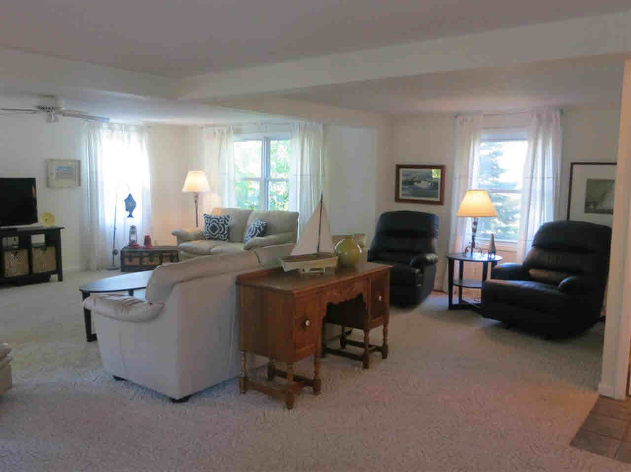 12104 N Mohican Dr, Syracuse, IN 46567 photo 7