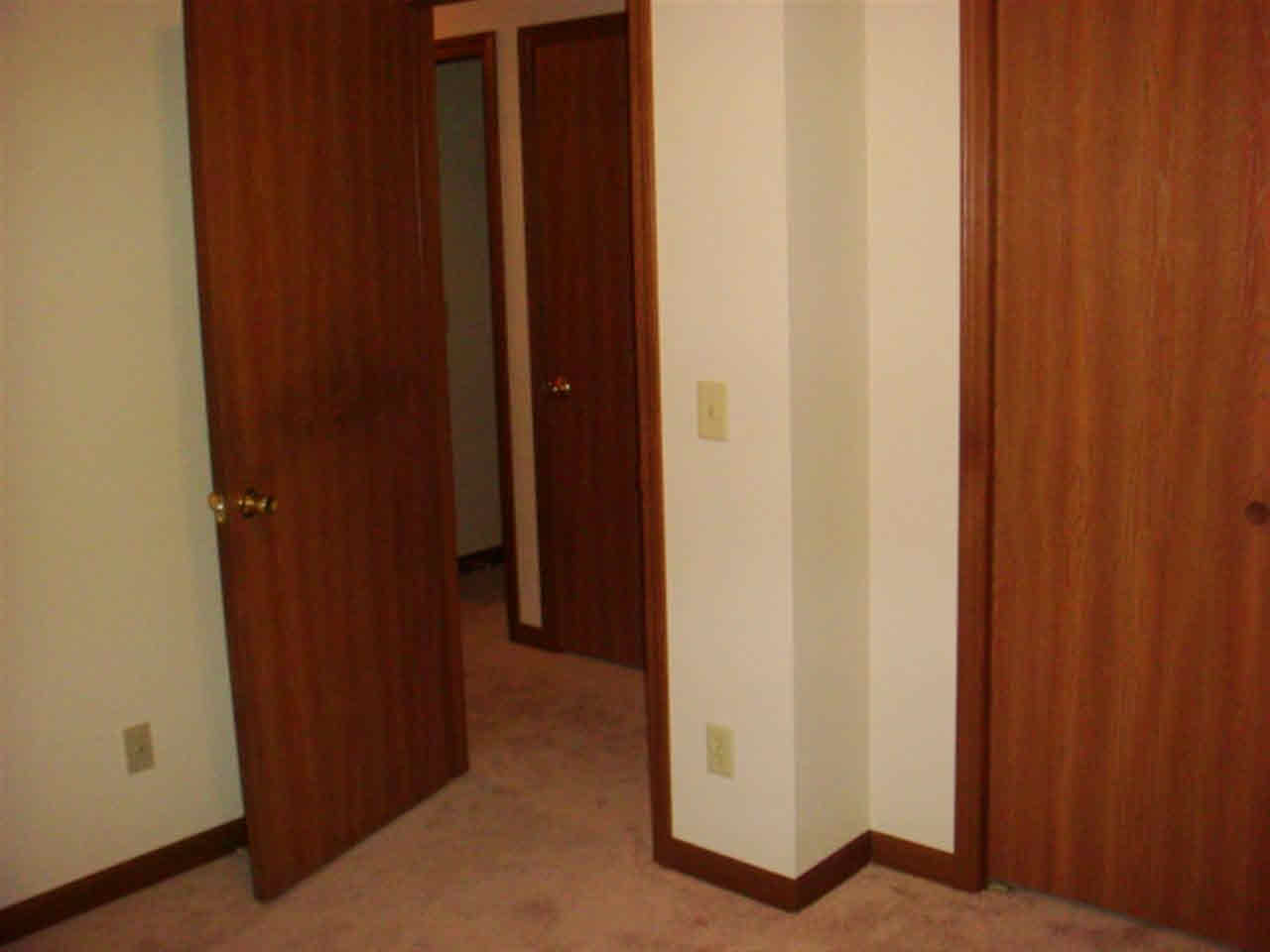 2732 Lismore Dr, Goshen, IN 46526 photo 9